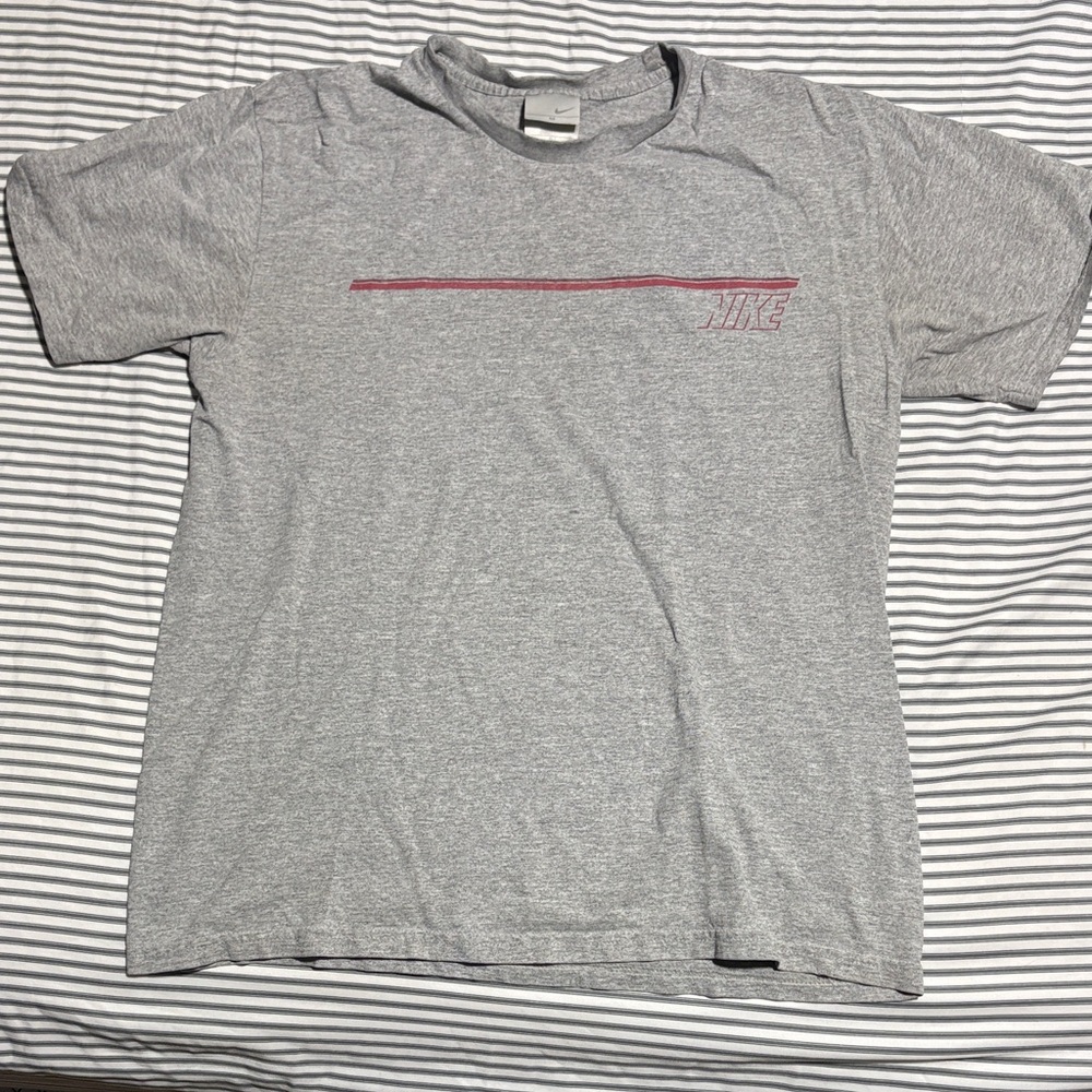 Y2K Nike Gray T-Shirt